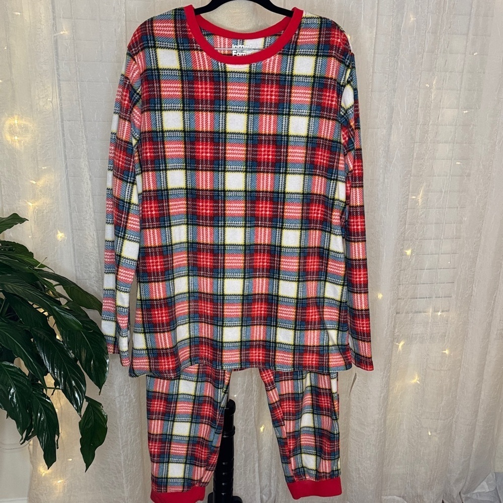 Men's Classic Plaid Pajama Set - Red, White, and Black